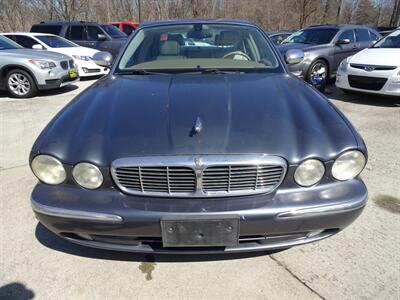 2004 Jaguar Vanden Plas  4.2L V8 RWD - Photo 2 - Cincinnati, OH 45255