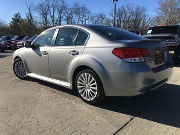 2010 Subaru Legacy 2.5GT Limited   - Photo 12 - Cincinnati, OH 45255