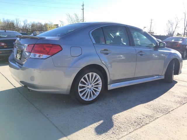 2010 Subaru Legacy 2.5GT Limited   - Photo 13 - Cincinnati, OH 45255