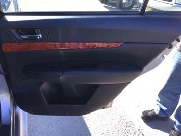 2010 Subaru Legacy 2.5GT Limited   - Photo 26 - Cincinnati, OH 45255