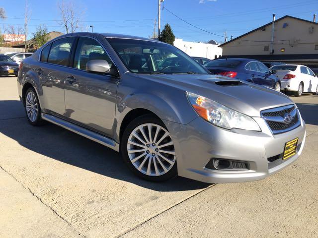 2010 Subaru Legacy 2.5GT Limited   - Photo 10 - Cincinnati, OH 45255