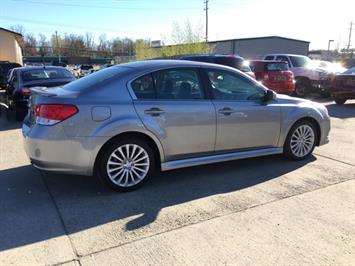 2010 Subaru Legacy 2.5GT Limited   - Photo 6 - Cincinnati, OH 45255