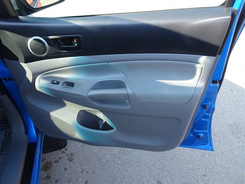 2011 Toyota Tacoma V6 - Photo 25 - Cincinnati, OH 45255