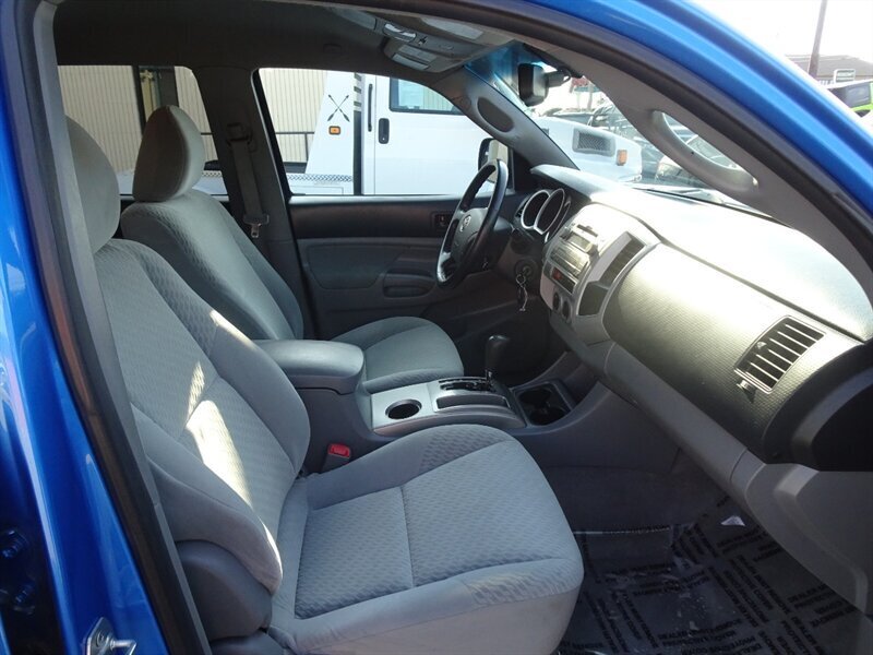 2011 Toyota Tacoma V6 - Photo 10 - Cincinnati, OH 45255