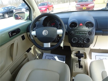 2006 Volkswagen New Beetle   - Photo 7 - Cincinnati, OH 45255