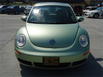 2006 Volkswagen New Beetle   - Photo 2 - Cincinnati, OH 45255