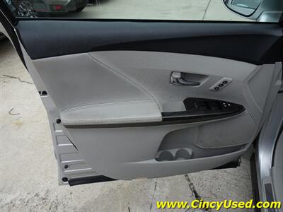 2013 Toyota Venza XLE   - Photo 29 - Cincinnati, OH 45255