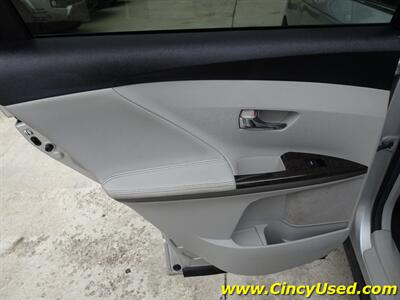 2013 Toyota Venza XLE   - Photo 27 - Cincinnati, OH 45255