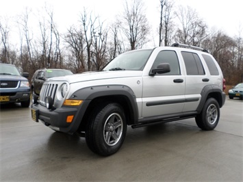 2005 Jeep Liberty Renegade   - Photo 11 - Cincinnati, OH 45255