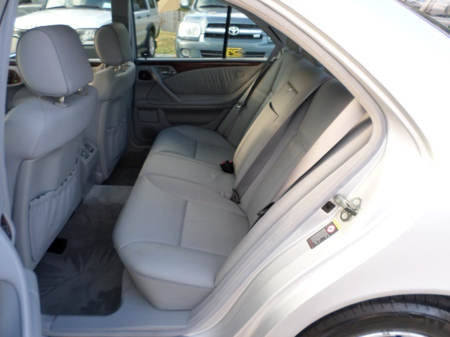2002 Mercedes-Benz E Class E320   - Photo 15 - Cincinnati, OH 45255