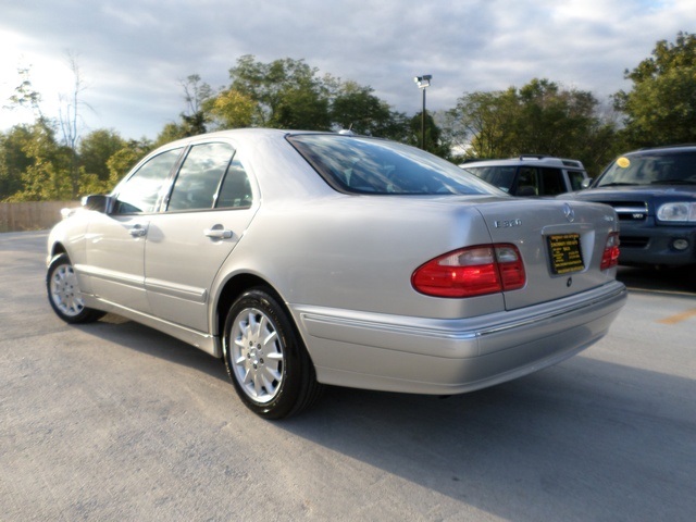 2002 Mercedes-Benz E Class E320   - Photo 12 - Cincinnati, OH 45255