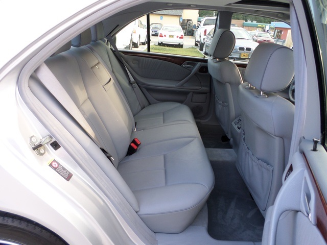 2002 Mercedes-Benz E Class E320   - Photo 9 - Cincinnati, OH 45255
