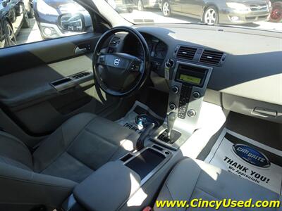 2008 Volvo V50 2.4L I5 FWD   - Photo 13 - Cincinnati, OH 45255