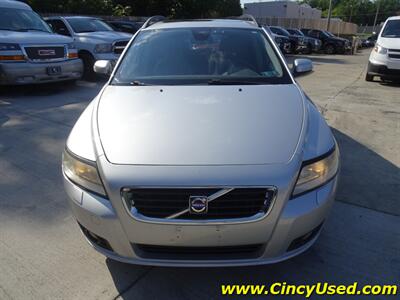 2008 Volvo V50 2.4L I5 FWD   - Photo 2 - Cincinnati, OH 45255