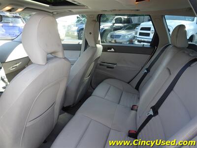 2008 Volvo V50 2.4L I5 FWD   - Photo 11 - Cincinnati, OH 45255