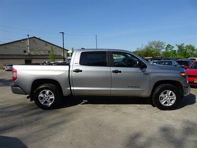 2020 Toyota Tundra SR5  5.7L V8 4X4 - Photo 33 - Cincinnati, OH 45255