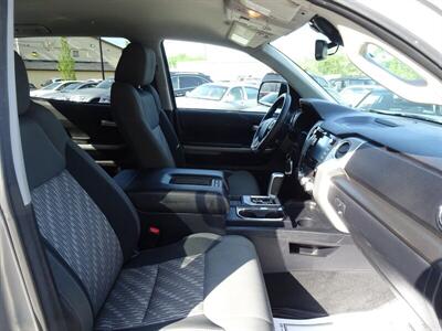 2020 Toyota Tundra SR5  5.7L V8 4X4 - Photo 47 - Cincinnati, OH 45255