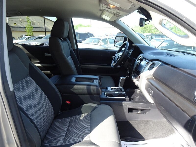 2020 Toyota Tundra SR5 5.7L V8 4X4 - Photo 79 - Cincinnati, OH 45255