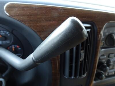 2000 Chevrolet Express G1500 Braun Handicap Lift 5.7L V8 RWD - Photo 20 - Cincinnati, OH 45255