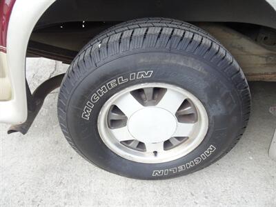 2000 Chevrolet Express G1500 Braun Handicap Lift 5.7L V8 RWD - Photo 29 - Cincinnati, OH 45255