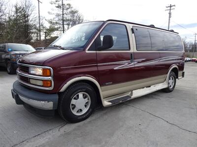 2000 Chevrolet Express G1500 Braun Handicap Lift 5.7L V8 RWD - Photo 3 - Cincinnati, OH 45255