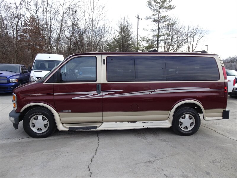 2000 Chevrolet Express G1500 Braun Handicap Lift 5.7L V8 RWD - Photo 5 - Cincinnati, OH 45255