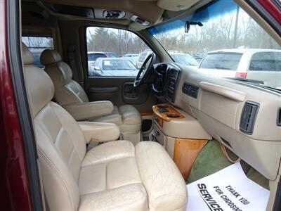 2000 Chevrolet Express G1500 Braun Handicap Lift 5.7L V8 RWD - Photo 16 - Cincinnati, OH 45255