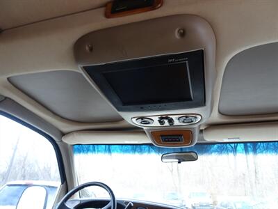 2000 Chevrolet Express G1500 Braun Handicap Lift 5.7L V8 RWD - Photo 13 - Cincinnati, OH 45255