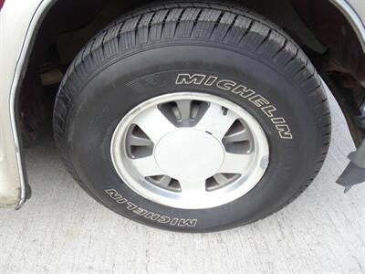 2000 Chevrolet Express G1500 Braun Handicap Lift 5.7L V8 RWD - Photo 28 - Cincinnati, OH 45255