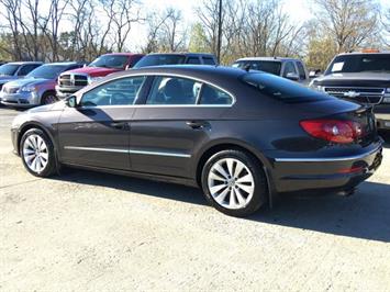 2010 Volkswagen CC Sport   - Photo 4 - Cincinnati, OH 45255