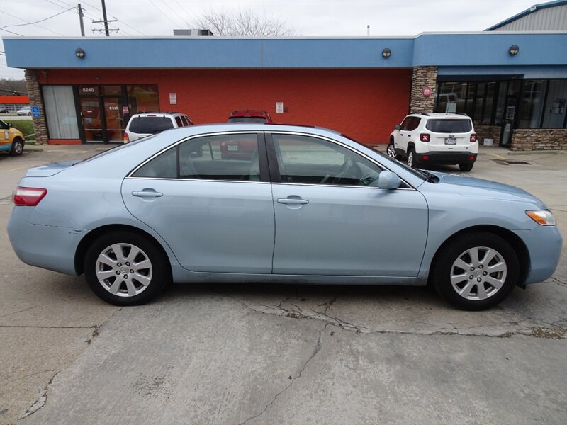 2008 Toyota Camry XLE - Photo 3 - Cincinnati, OH 45255