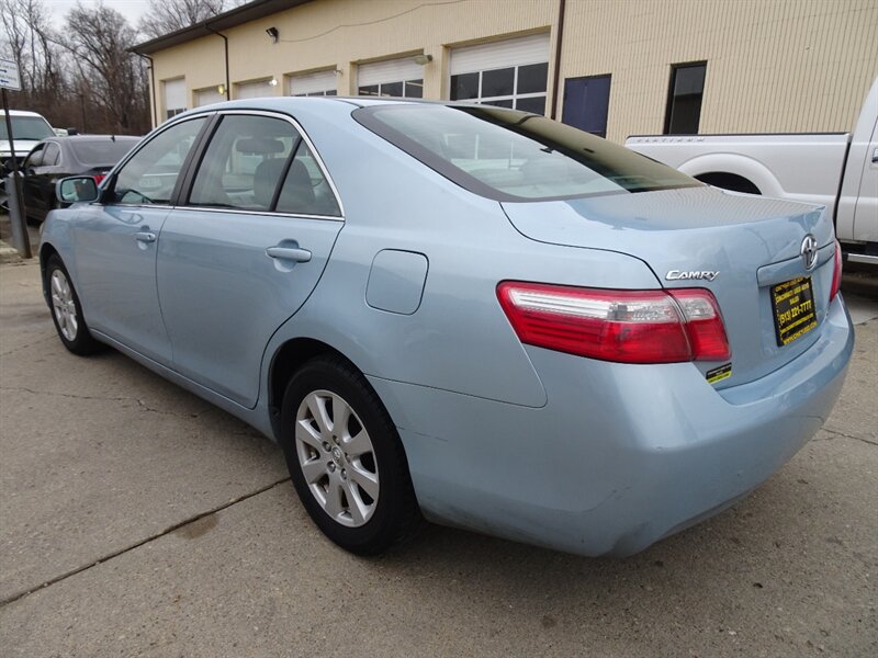 2008 Toyota Camry XLE - Photo 4 - Cincinnati, OH 45255