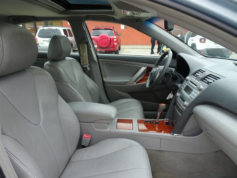 2008 Toyota Camry XLE - Photo 10 - Cincinnati, OH 45255