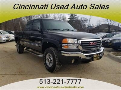 2005 GMC Sierra 2500HD SLE   - Photo 12 - Cincinnati, OH 45255