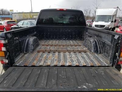 2005 GMC Sierra 2500HD SLE   - Photo 40 - Cincinnati, OH 45255