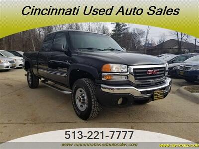 2005 GMC Sierra 2500HD SLE   - Photo 11 - Cincinnati, OH 45255