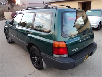 1998 Subaru Forester L   - Photo 4 - Cincinnati, OH 45255