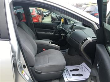 2006 Toyota Prius   - Photo 8 - Cincinnati, OH 45255