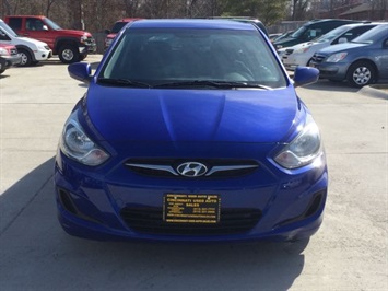 2012 Hyundai Accent GS   - Photo 2 - Cincinnati, OH 45255