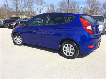 2012 Hyundai Accent GS   - Photo 12 - Cincinnati, OH 45255