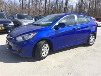 2012 Hyundai Accent GS   - Photo 11 - Cincinnati, OH 45255