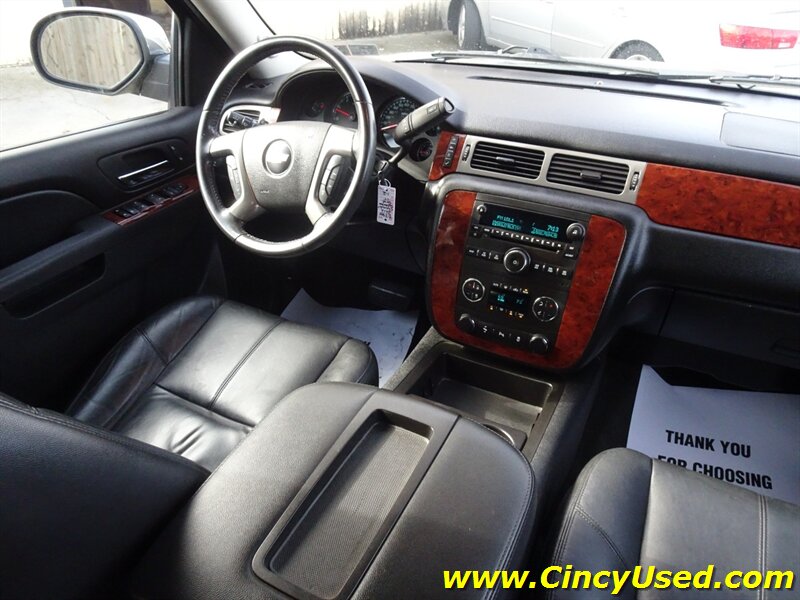 2012 Chevrolet Suburban LT - Photo 15 - Cincinnati, OH 45255