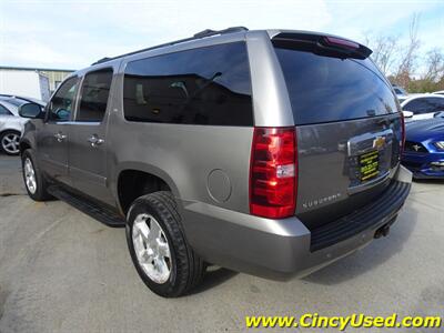 2012 Chevrolet Suburban LT - Photo 8 - Cincinnati, OH 45255