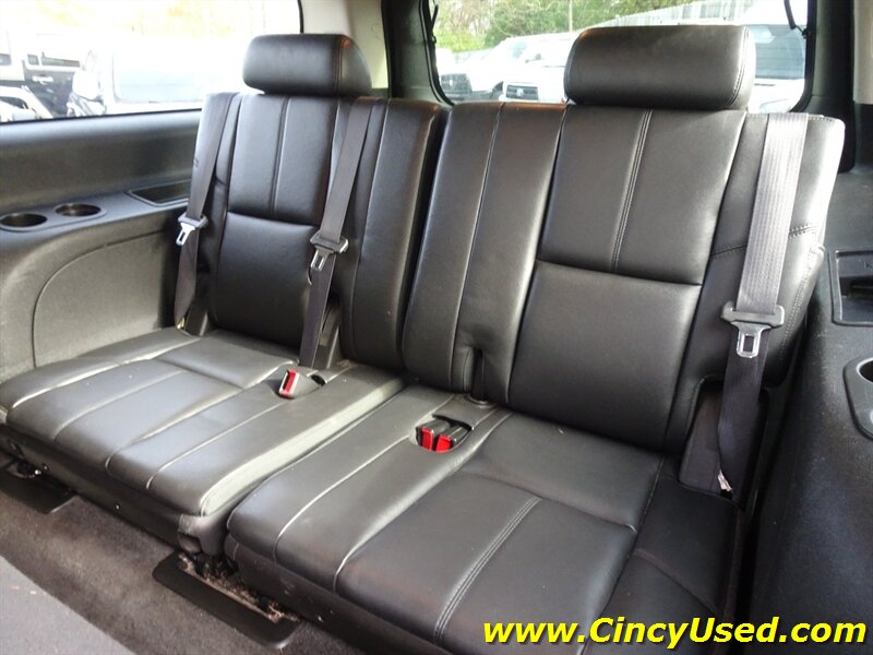 2012 Chevrolet Suburban LT - Photo 13 - Cincinnati, OH 45255