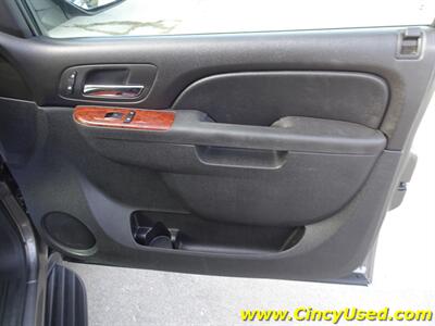 2012 Chevrolet Suburban LT - Photo 28 - Cincinnati, OH 45255