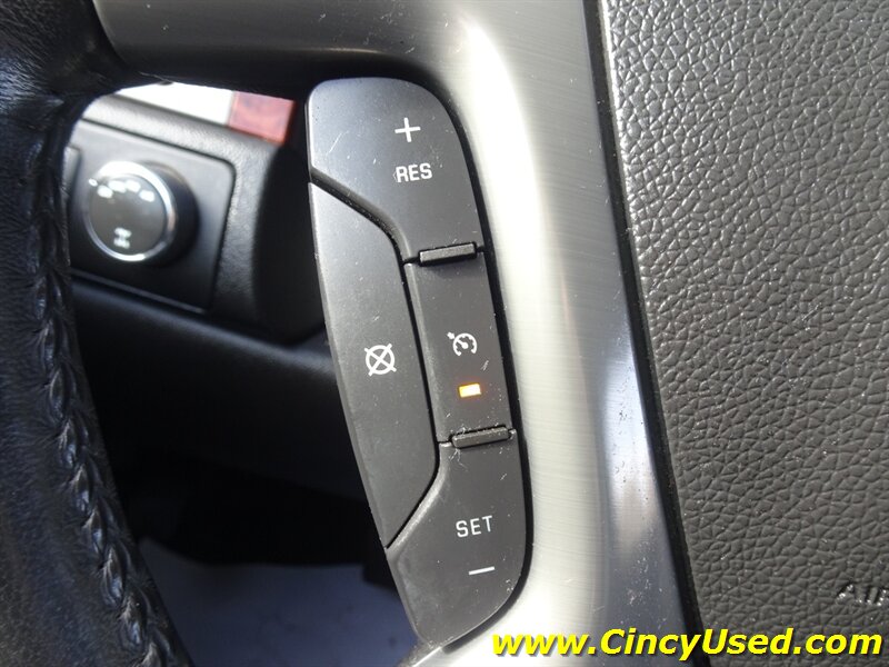 2012 Chevrolet Suburban LT - Photo 23 - Cincinnati, OH 45255