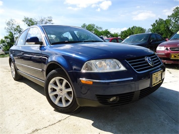 2004 Volkswagen Passat   - Photo 10 - Cincinnati, OH 45255