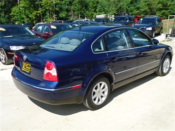 2004 Volkswagen Passat   - Photo 6 - Cincinnati, OH 45255