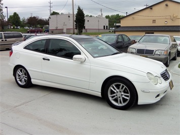 2002 Mercedes-Benz C Class C230   - Photo 1 - Cincinnati, OH 45255