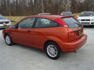 2005 Ford Focus ZX3 S   - Photo 4 - Cincinnati, OH 45255